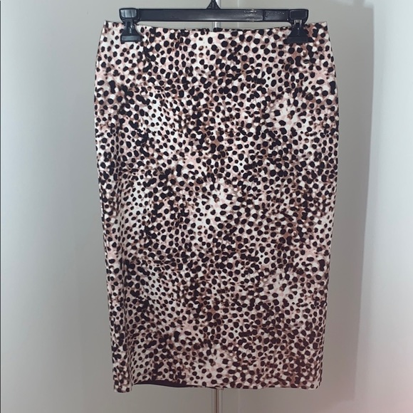 New Lord & Taylor Leopard Printed Pencil Skirt - Picture 3 of 14
